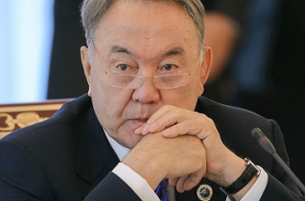 Назарбаев передал часть президентских полномочий парламенту