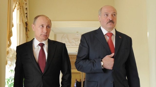 Лукашенко: если надо, станем с Путиным спиной к спине, будем отстреливаться