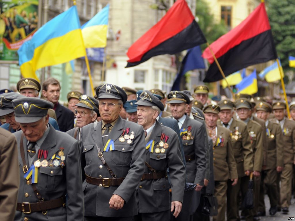 Польша воткнула нож в спину Украине, требуя выдать убийцу десятков поляков