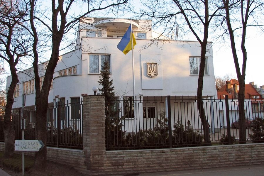 Посольство Украины обстреляли из артиллерии в Триполи Посольство Украины обстреляли из артиллерии в Триполи