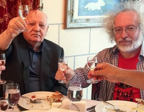 Когда Горбачёв был Гитлером – или зачем власть кормит либералов? Когда Горбачёв был Гитлером – или зачем власть кормит либералов?