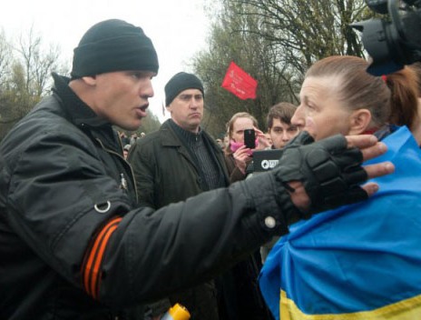 Закарпатцы разогнали антипутинский пикет: хотите второй Донбасс устроить?!