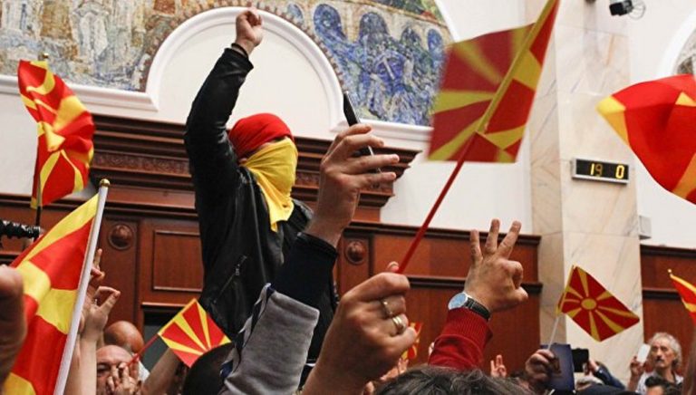 Великая Албания начнется со смерти маленькой Македонии Великая Албания начнется со смерти маленькой Македонии