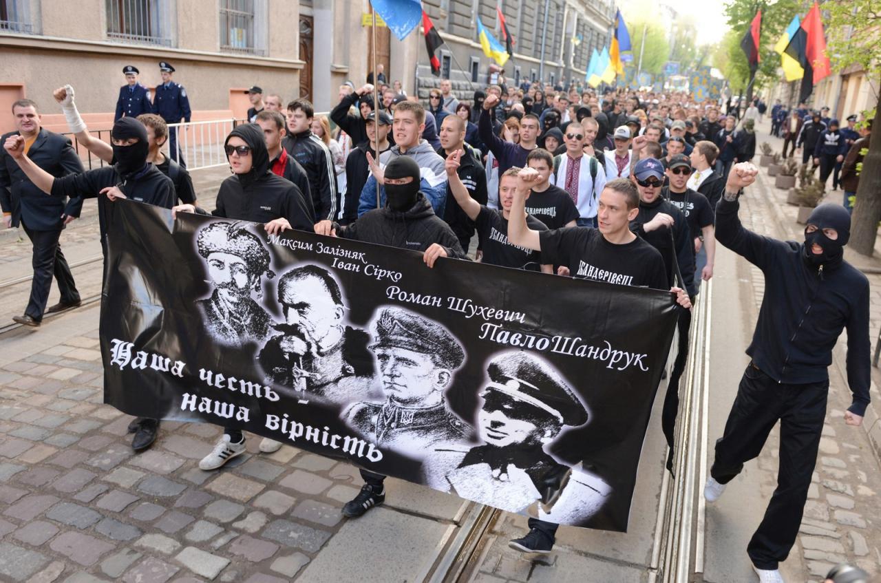 Коктейль Молотова на 9 мая: что готовят бандеровцы ко Дню Победы