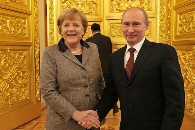 Политический гений Путина: визит Меркель – капитуляция Запада