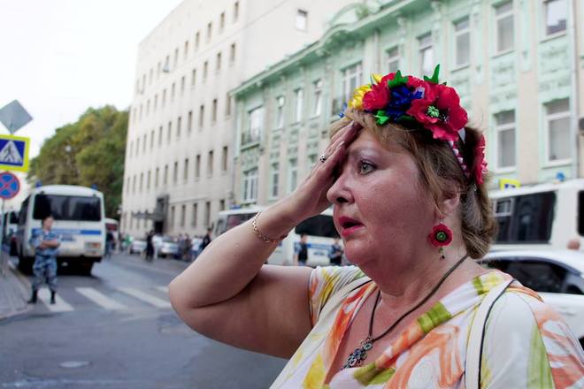Сумасшедшая украинка в жесткой форме обратилась к Захару Прилепину