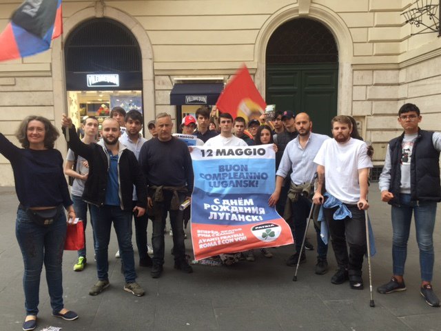 Итальянцы провели в Риме митинг в честь годовщины независимости ЛНР