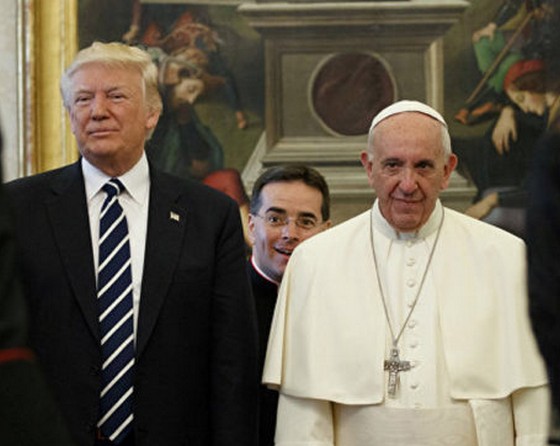 Самая странная встреча папы и президента в истории