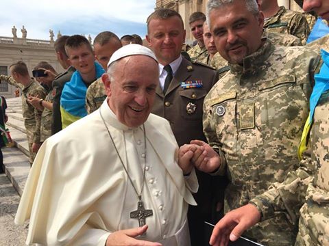 Индульгенция на убийство в Донбассе: Папа Римский Франциск благословил ВСУшников