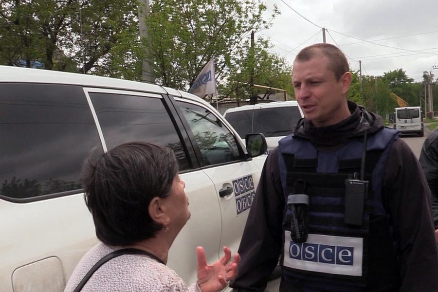 Крымчанка об ОБСЕ: «Сволочи! Желаю, чтобы ваши дети гибли, как гибнут наши»