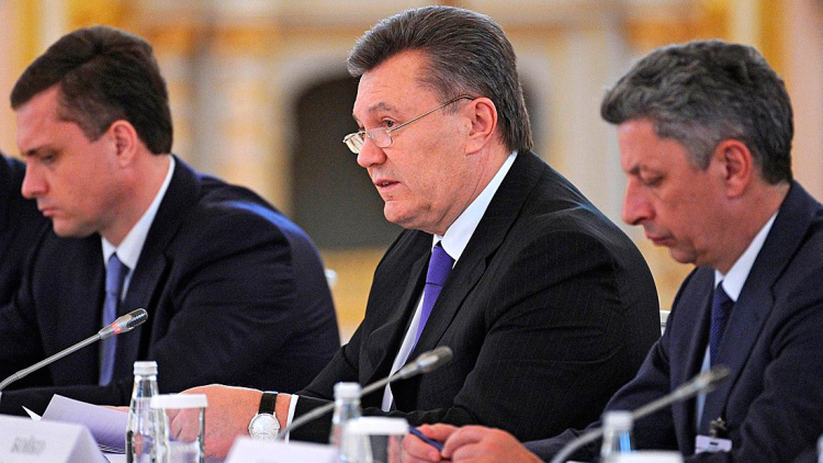Под международный трибунал: зачем Янукович допросит Яценюка и Кличко