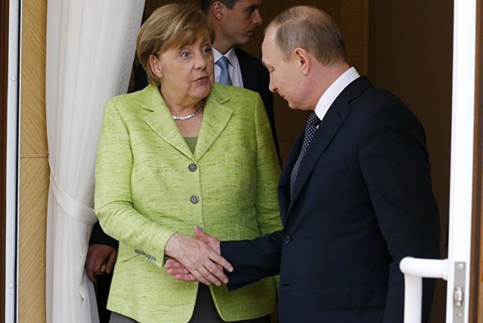 Меркель чуть не "взорвалась" на встрече с Путиным
