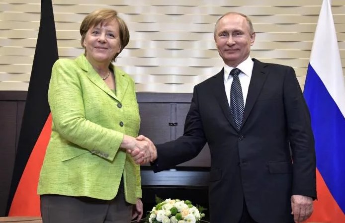 Путин и Меркель: газовое сближение и политическое расхождение