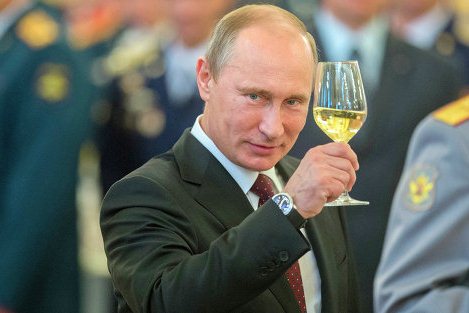 Неслучайный выбор Версаля: Путину готовят особый прием в Париже