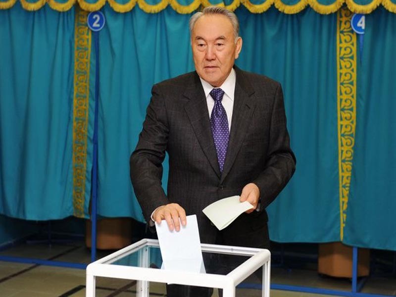 Казахстанцам предложат выбирать президента из чиновников