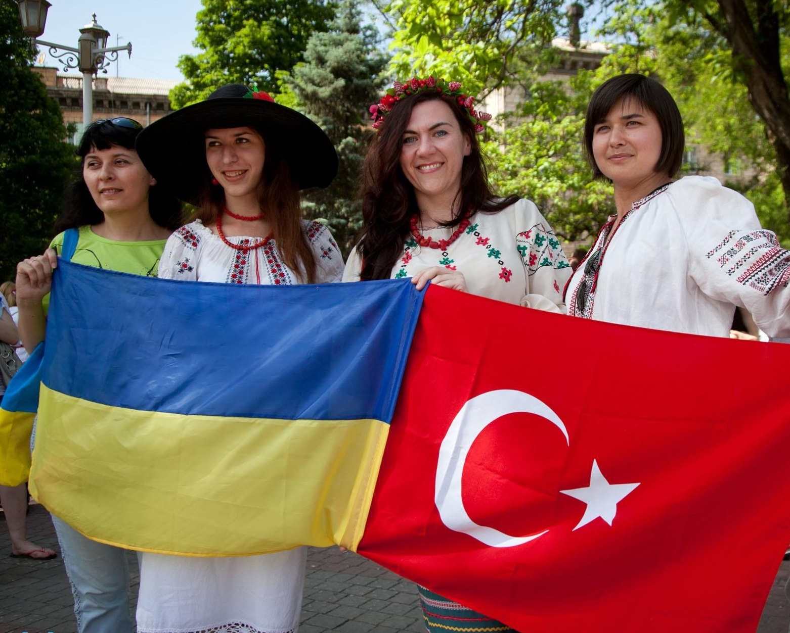 Украинцам предоставили альтернативу Крыму: Турция отменила загранпаспорта