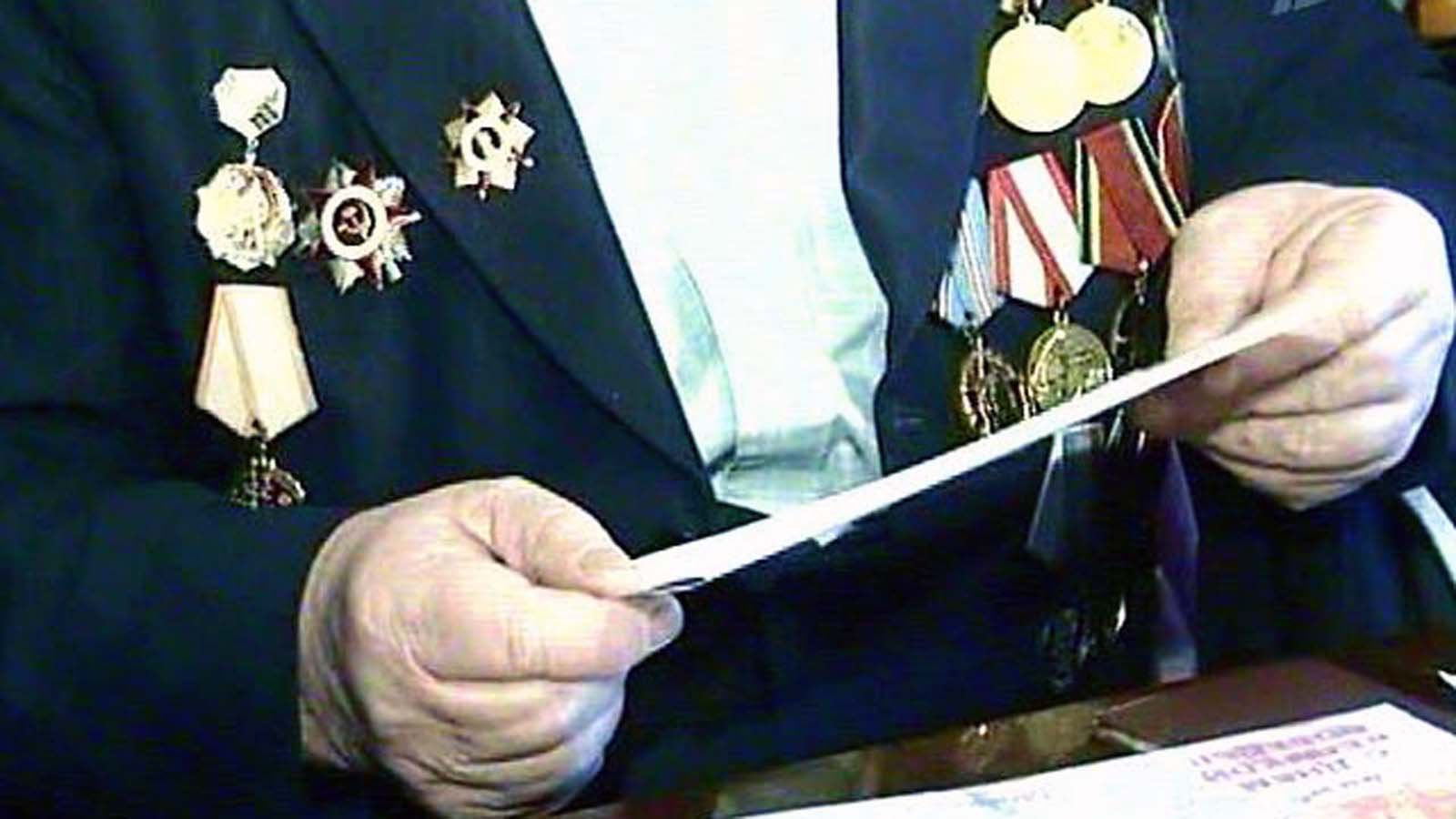 8 ветеранов из подконтрольных Киеву районов получили от ЛНР помощь к 9 Мая 8 ветеранов из подконтрольных Киеву районов получили от ЛНР помощь к 9 Мая