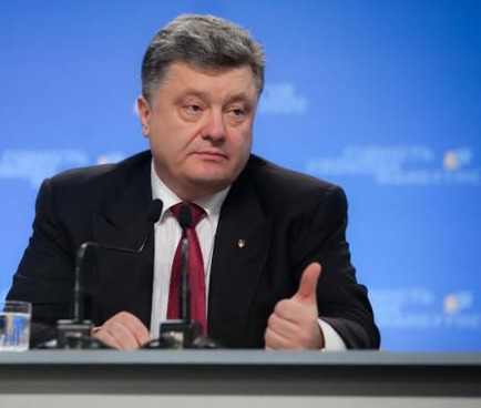Украинцы высмеяли слова Порошенко о Конституции: «Петя ты дурак?»