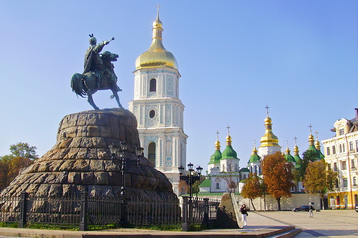 «Геть от Москвы»: Начинается кампания за снос памятника Богдану Хмельницком