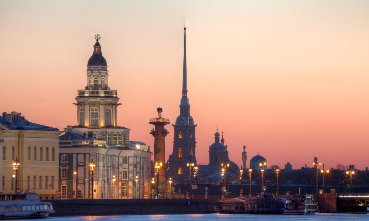 Столицу России могут перенести из Москвы в Петербург