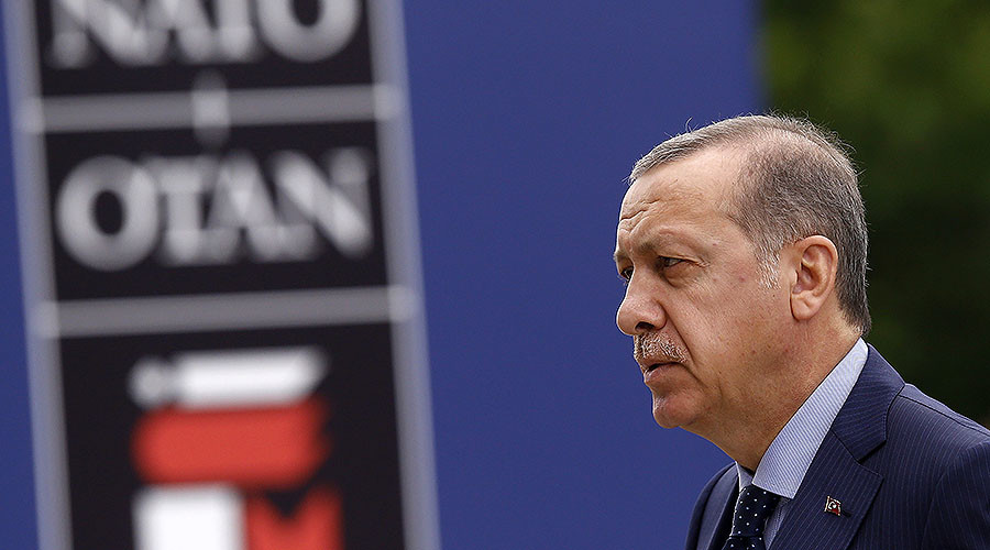 НАТО и Эрдоган пытаются укротить друг друга