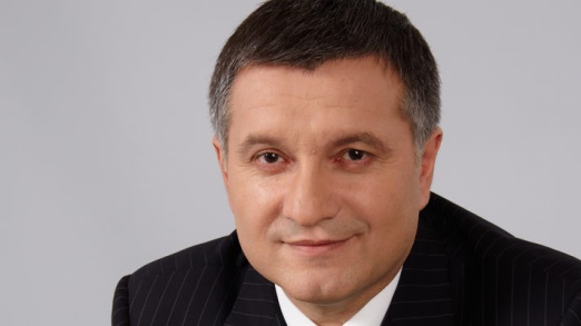 Депутат Арсен Клинчаев: Украина превратилась в бомжа с протянутой рукой