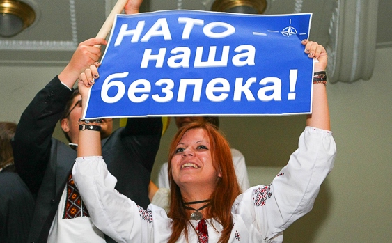 Украина – це НАТО? Особенности боевого гопака Киева