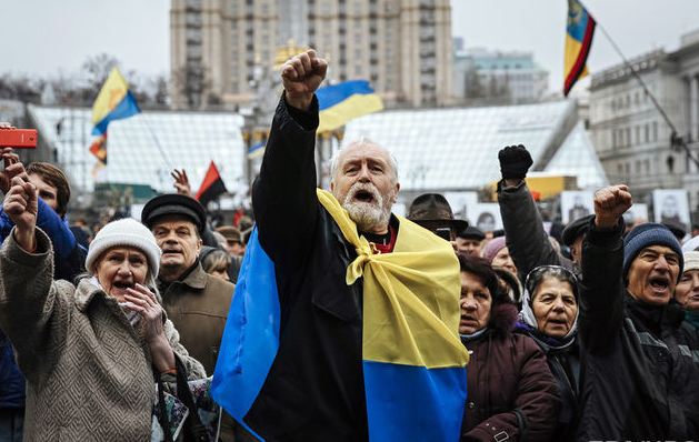 Украинцы в ярости от слов Порошенко о погибших в АТО: «Иди опохмелись уже»