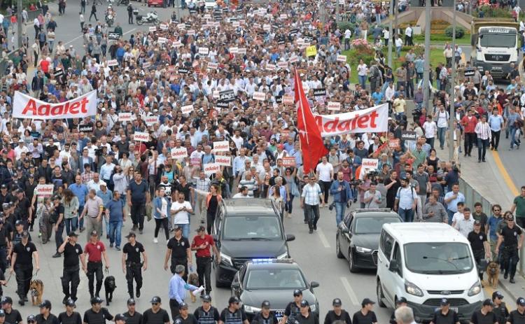 Эрдогана пока не арестовали