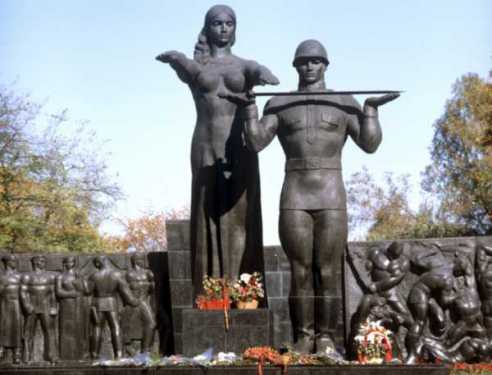 Во Львове собираются снести Монумент Славы