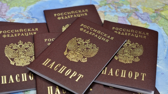 В Думе предложили узаконить публичное отречение от гражданства Украины