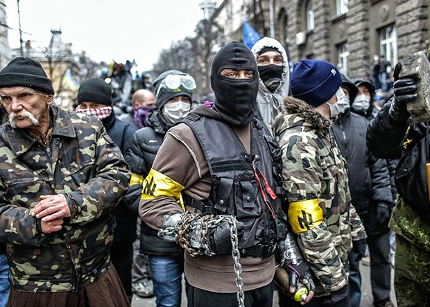 «Дикие дружинники»: неонацистские батальоны АТО наводят порядок в Киеве