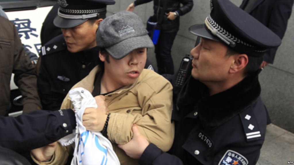 Китайские власти преследуют этнических казахов