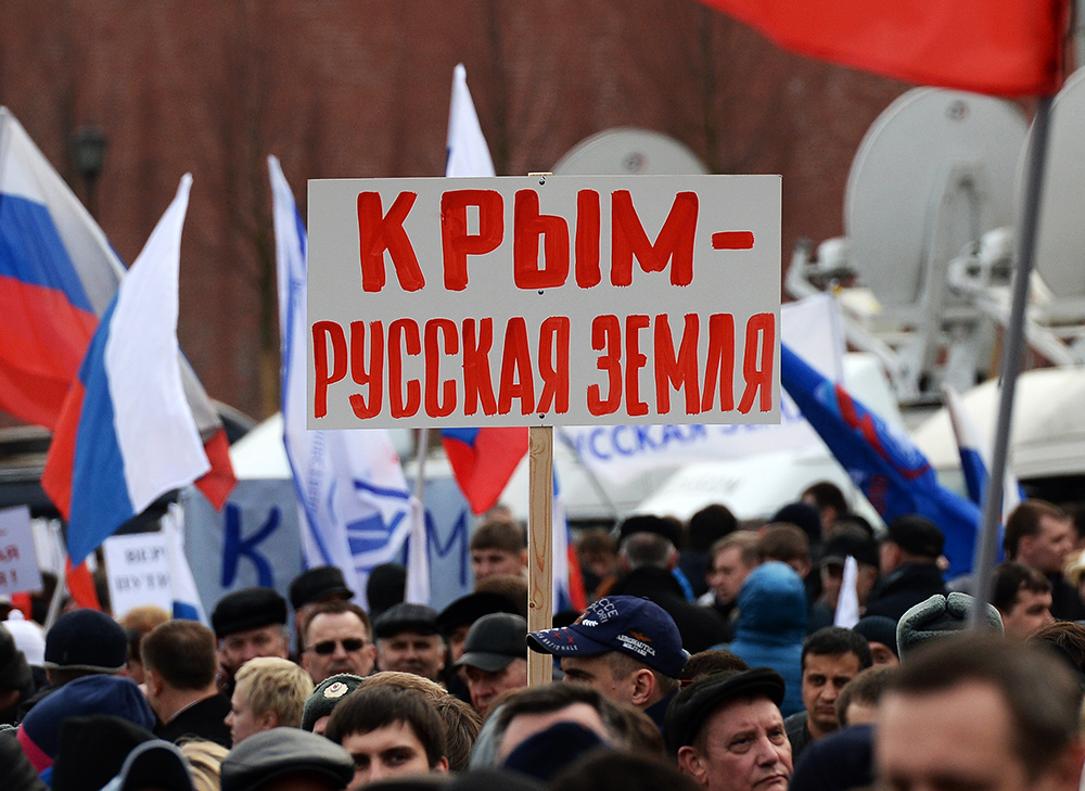 Крымчане резко ответили Януковичу на слова о полуострове: По статье пойдешь