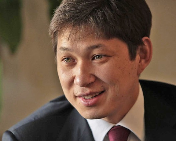 «Вы там держитесь». Три истории о будущем премьере Кыргызстана