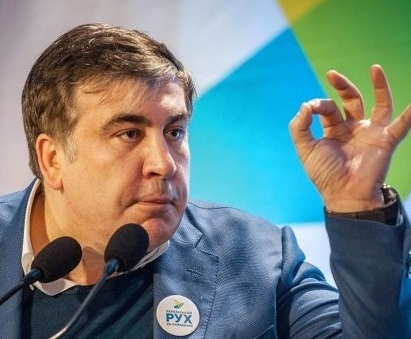 Саакашвили ответил лишившему его украинского гражданства Порошенко