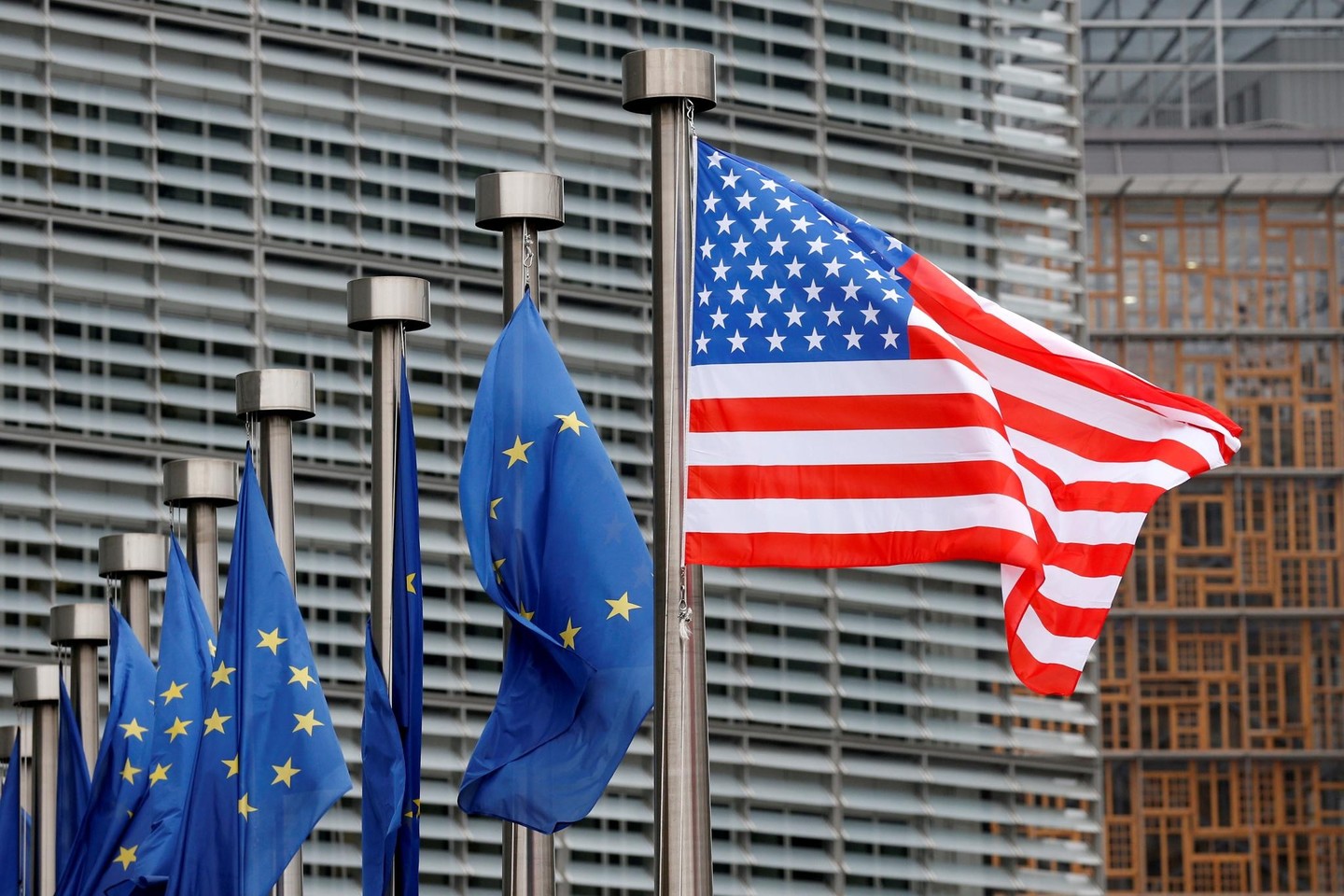 ЕС готов признать недействительными антироссийские санкции США