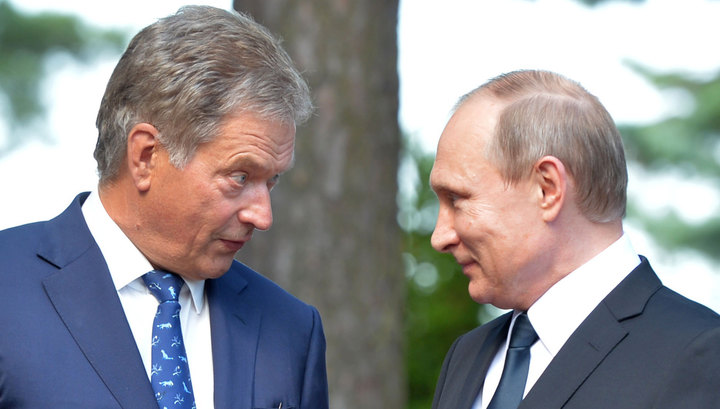 Финская загадка со стаканами: эпизод из визита Путина всколыхнул соцсети Финская загадка со стаканами: эпизод из визита Путина всколыхнул соцсети