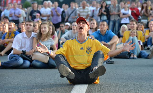 Украинцы в бешенстве, что Крым не опустился до «дна независимости»