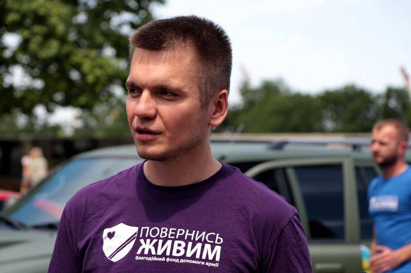 Волонтер Дейнега рассказал, как из нардепа выбили «пророссийскую позицию»