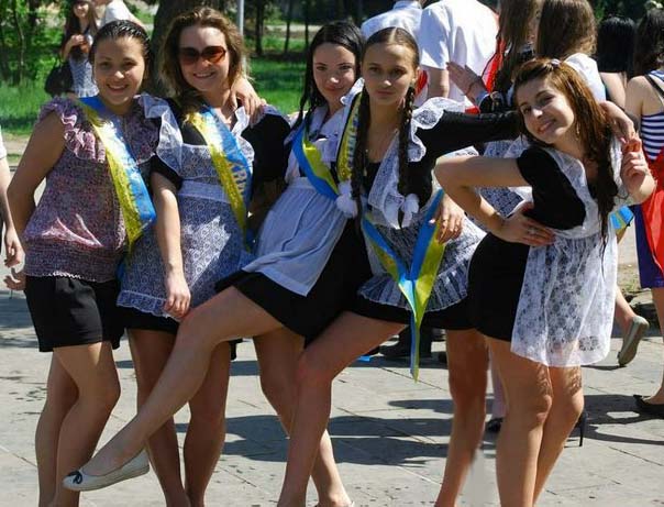 Идеологическая измена: школьники Украины рванули в Россию - Киев в ярости