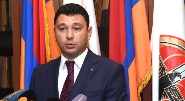 Эдуард Шармазанов: Армения не должна играть на противоречиях США и России