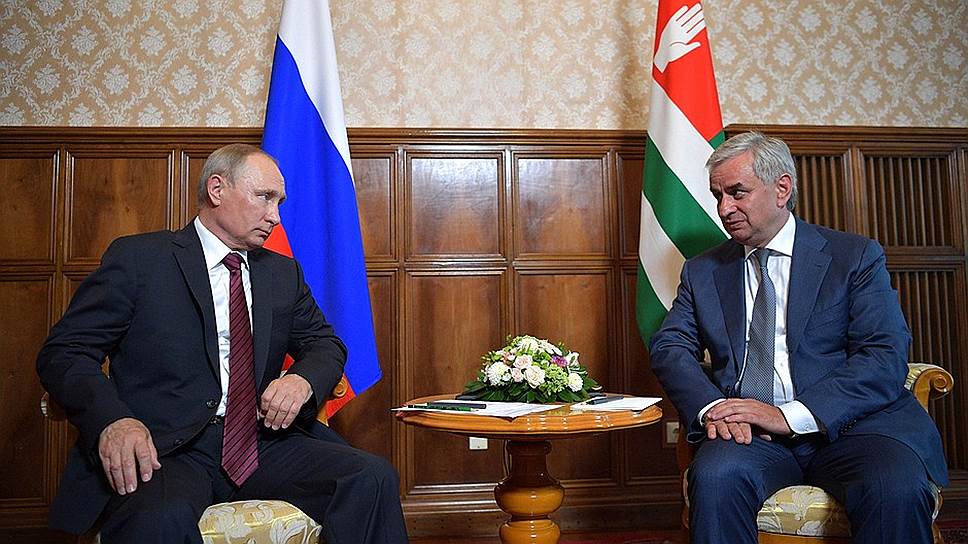 Госдеп США назвал «неприемлемым» визит Путина в Абхазию