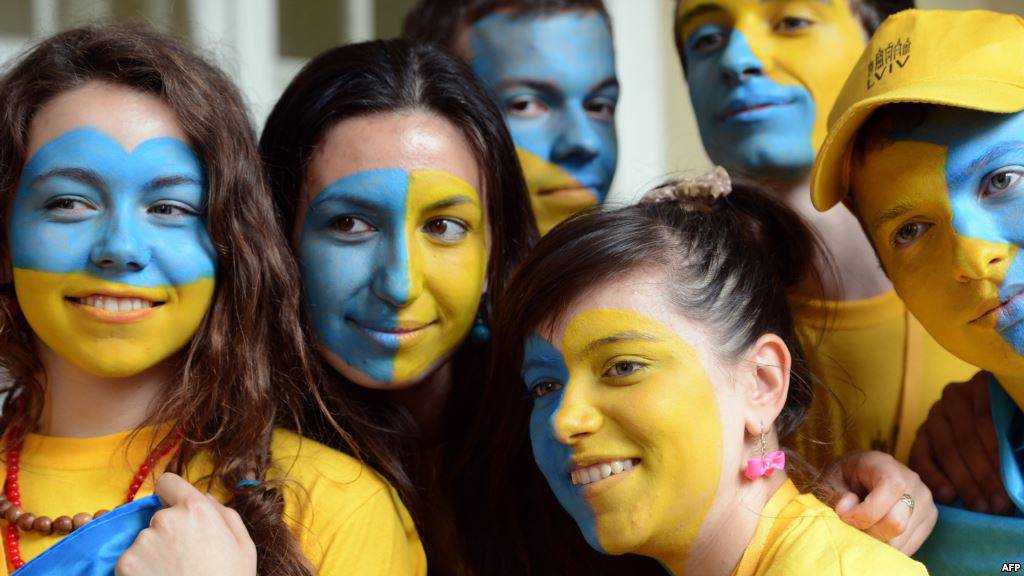 Молодежь в Киеве ответила на неудобный вопрос о России, разрушив стереотипы