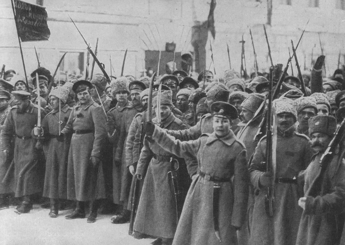 Почему армия в 1917 году поддержала большевиков
