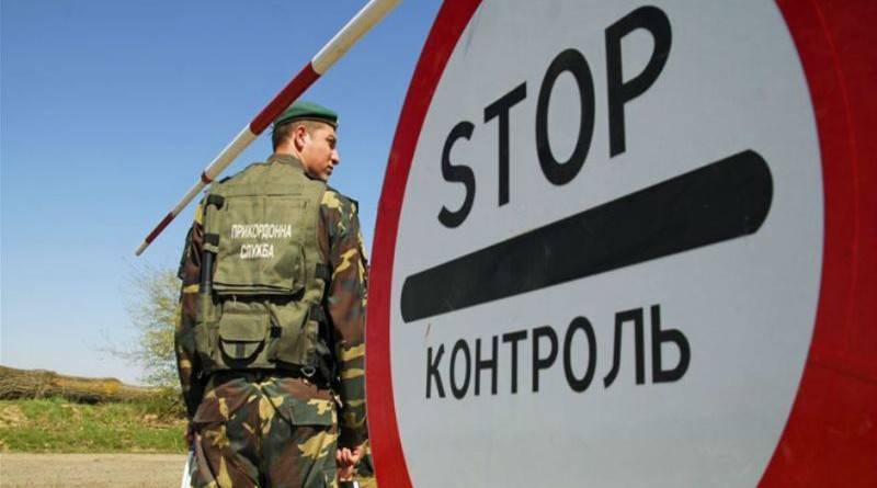 Беспредел на границе с Крымом: пограничники Украины ставят людей на колени