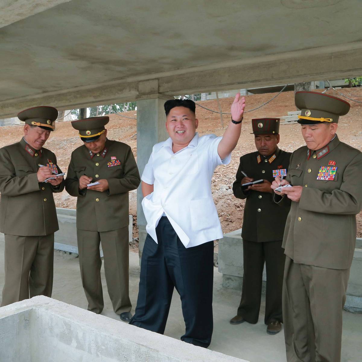Ким Чен Ын назвал Трампа «безумным маразматиком»