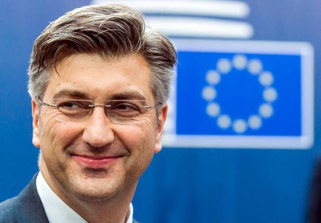 Хорватия предлагает свой опыт для урегулирования ситуации в Донбассе Хорватия предлагает свой опыт для урегулирования ситуации в Донбассе