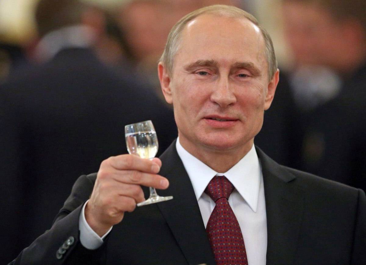 «Я - за Украину. Но Путина поздравлю с днюхой. Вдруг зачтется, если что?»