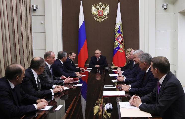 Путин обсудил с членами Совбеза РФ ситуацию в Сирии
